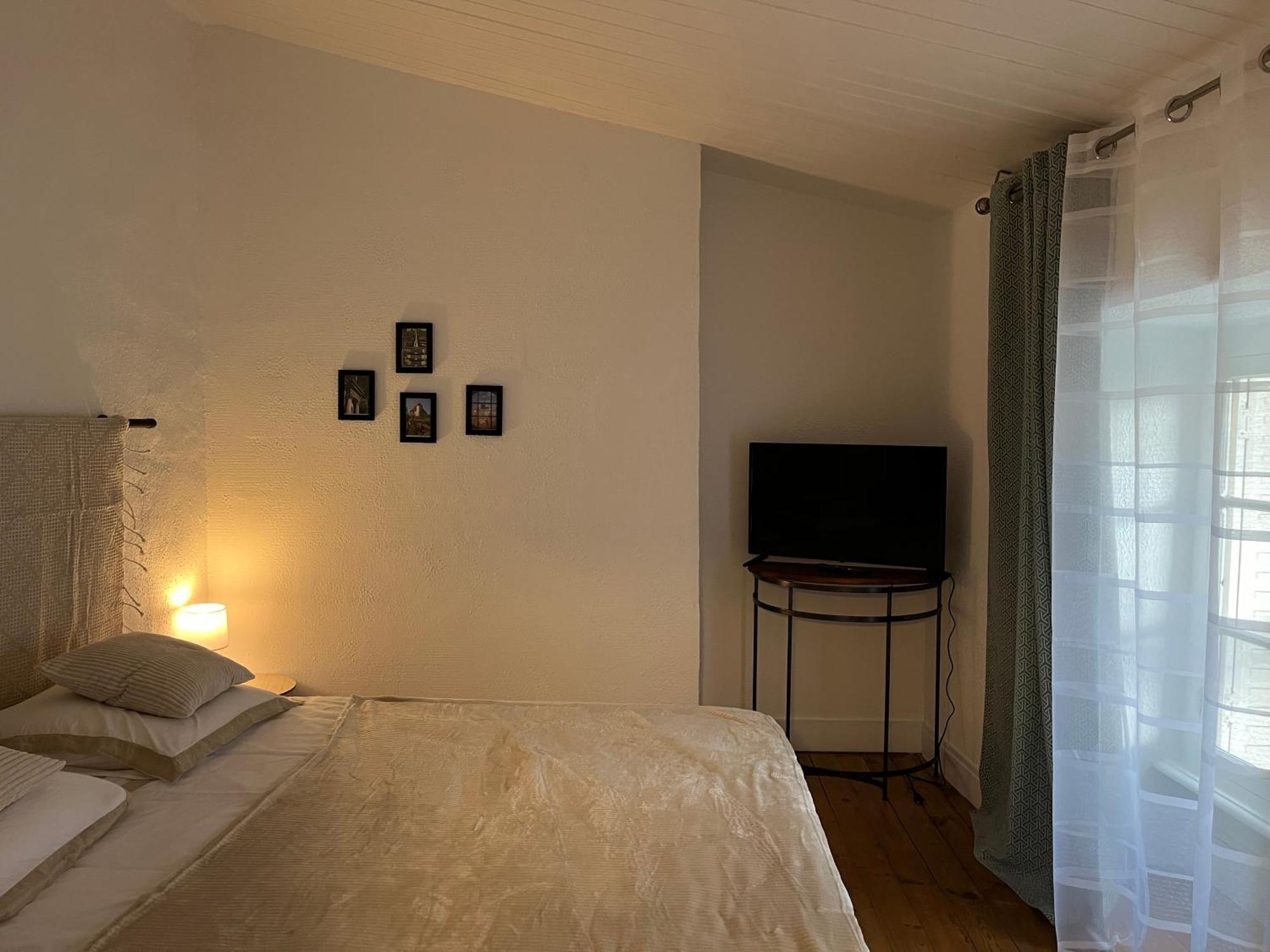 La Cour Carree Hotel Perrier Ngoại thất bức ảnh