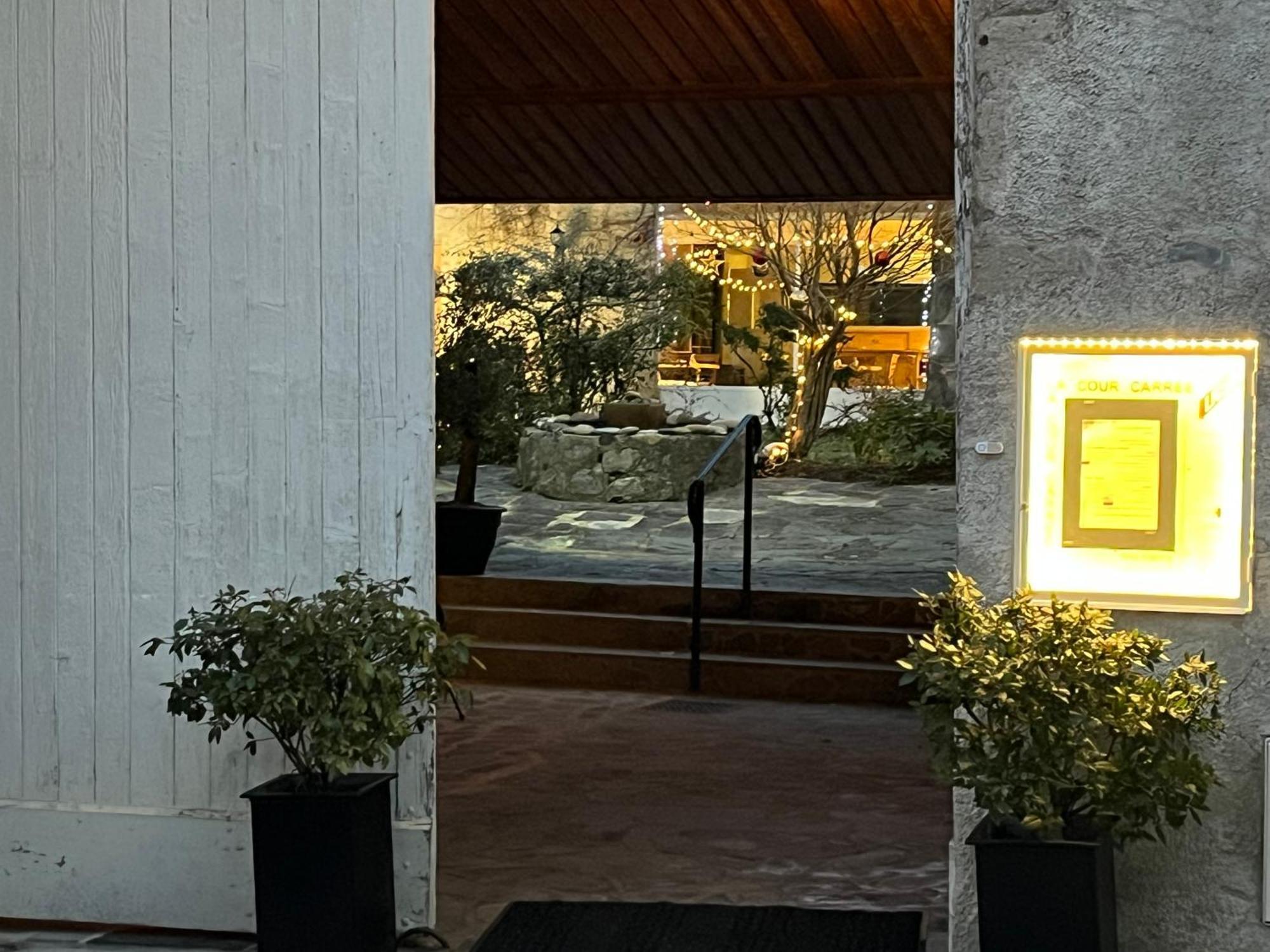 La Cour Carree Hotel Perrier Ngoại thất bức ảnh